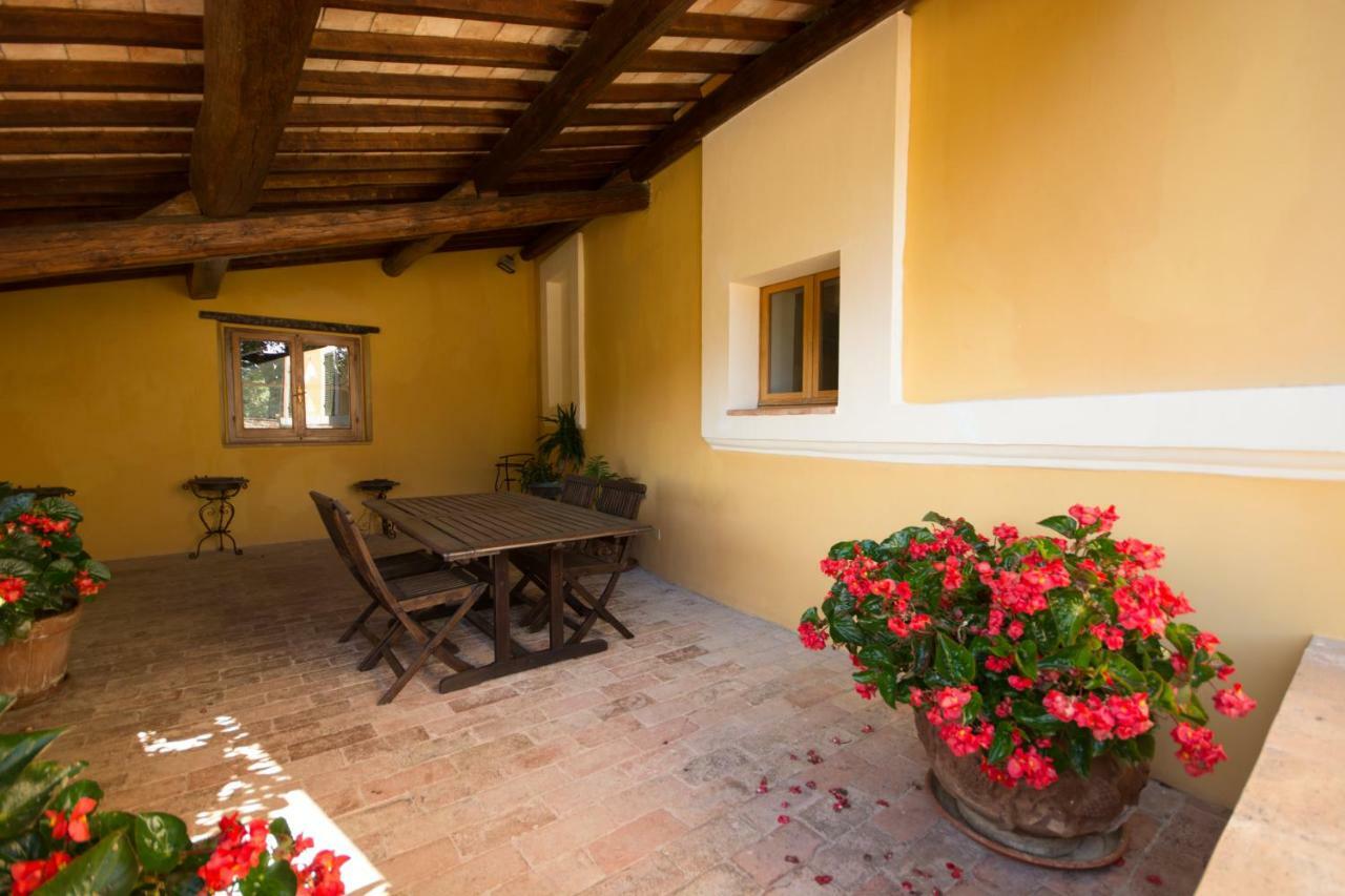 Casa Dei Lecci Apartment Foligno Exterior photo