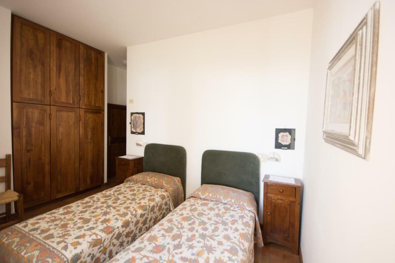 Casa Dei Lecci Apartment Foligno Exterior photo
