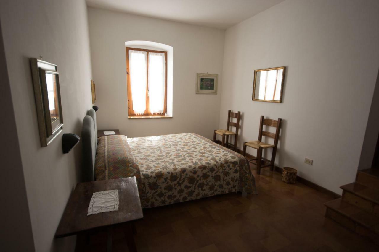 Casa Dei Lecci Apartment Foligno Exterior photo